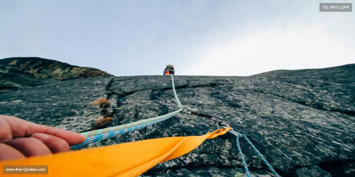 一竞技app官网——🚴♀️🔥 爬坡冲刺,烈焰焚轮!